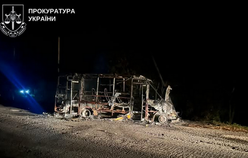 Окупанти  на Сумщині атакувала мікроавтобус, поранені п’ятеро пасажирів Окупанти  на Сумщині атакувала мікроавтобус, поранені п’ятеро пасажирів
